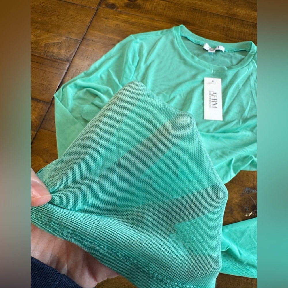AFRM Los Angeles Long Sleeve Mesh Top mint green size S NWT - Picture 4 of 5
